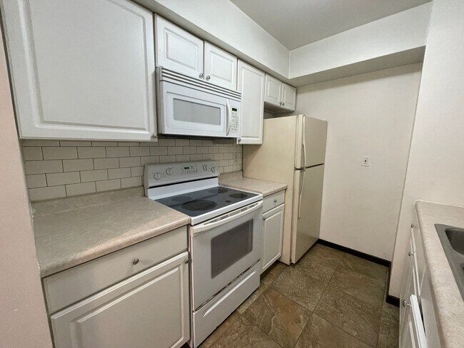 Building Photo - 20 Yawkey Ave