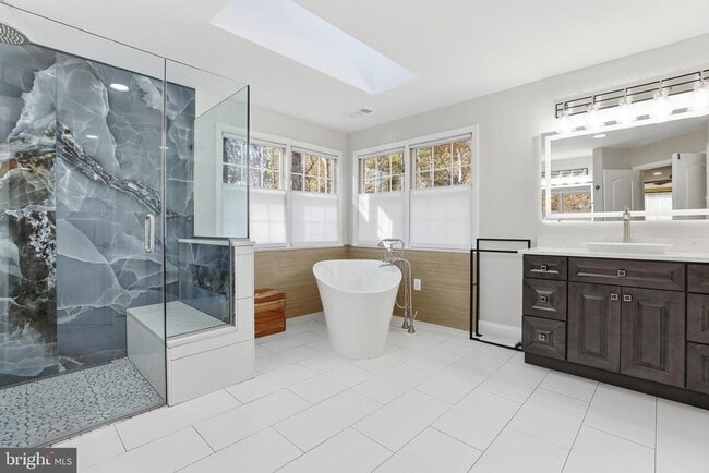 Building Photo - 18136 Hayloft Dr