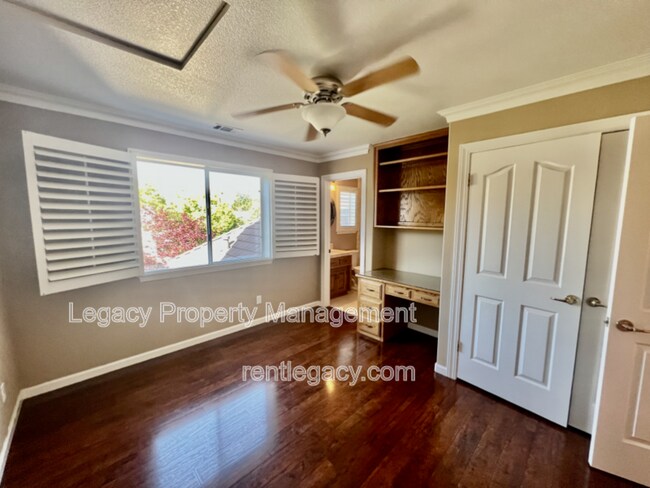 Building Photo - 2552 Cotswold Hill Dr
