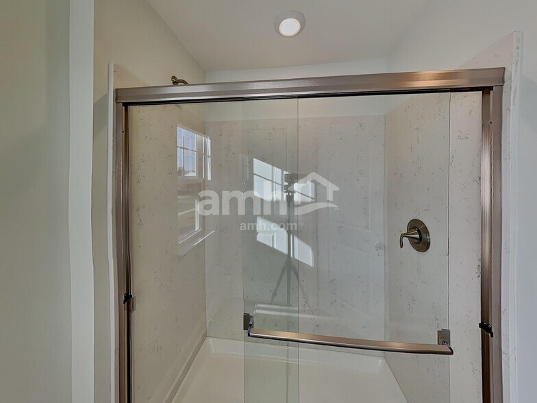 Building Photo - 206 Deanscroft Dr