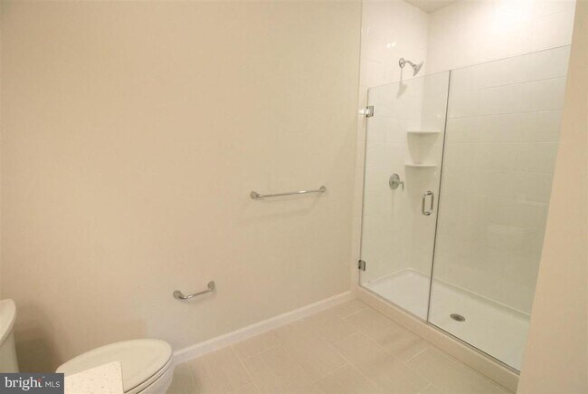 Building Photo - 23255 Milltown Knoll Square