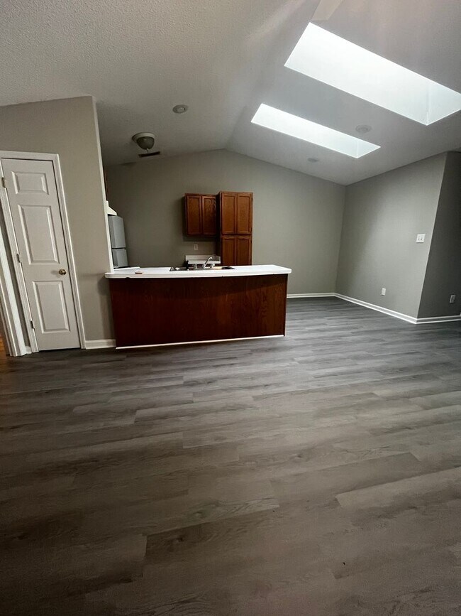 Building Photo - Paddock Place Apartments