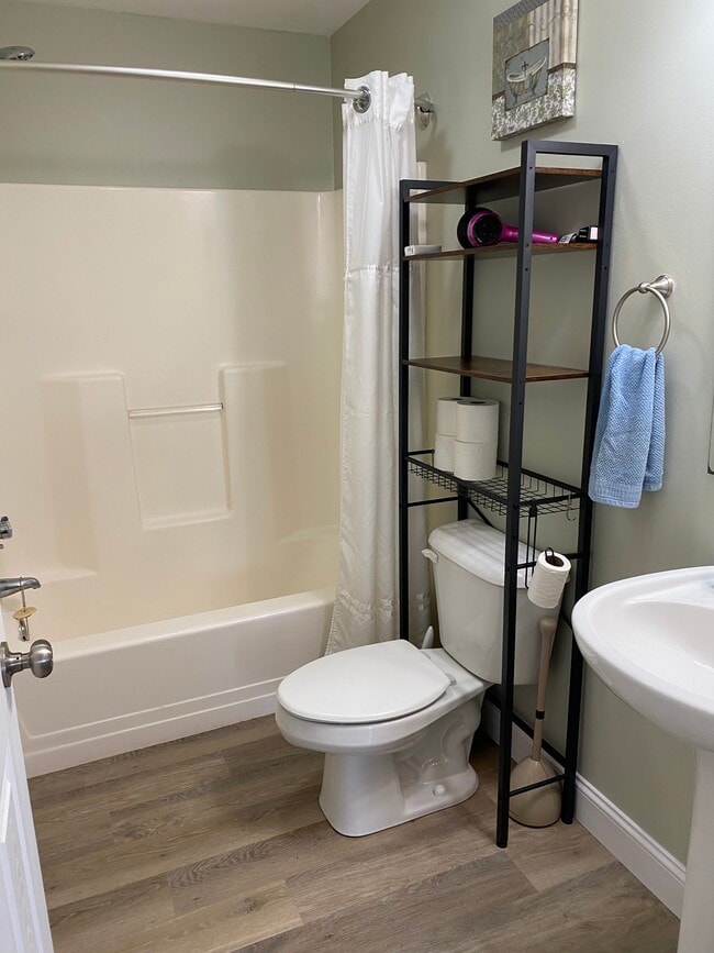 Building Photo - 4 Chase St