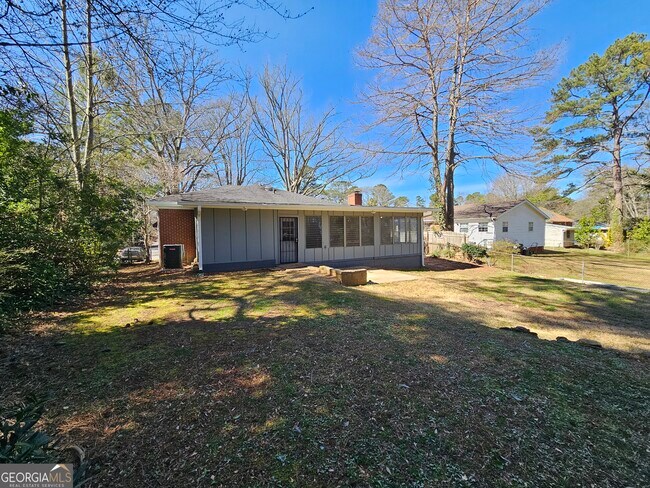 Building Photo - 2654 Plantation Dr