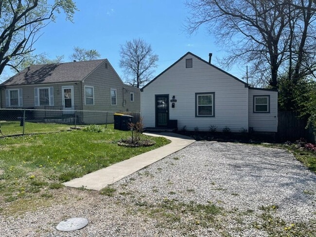 Building Photo - 2bd/1ba Home in South KC!!