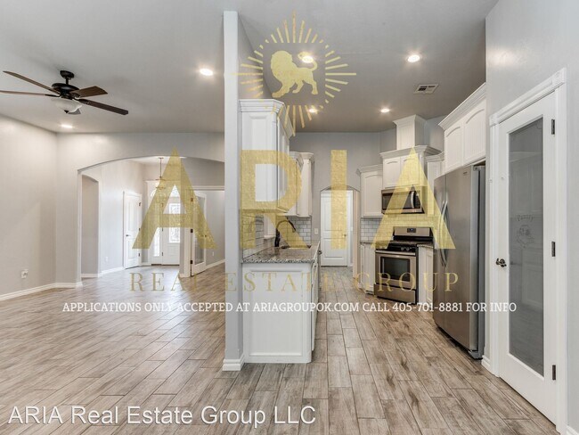 Building Photo - 3 br, 2 bath House - 948 Fox Run Ln.