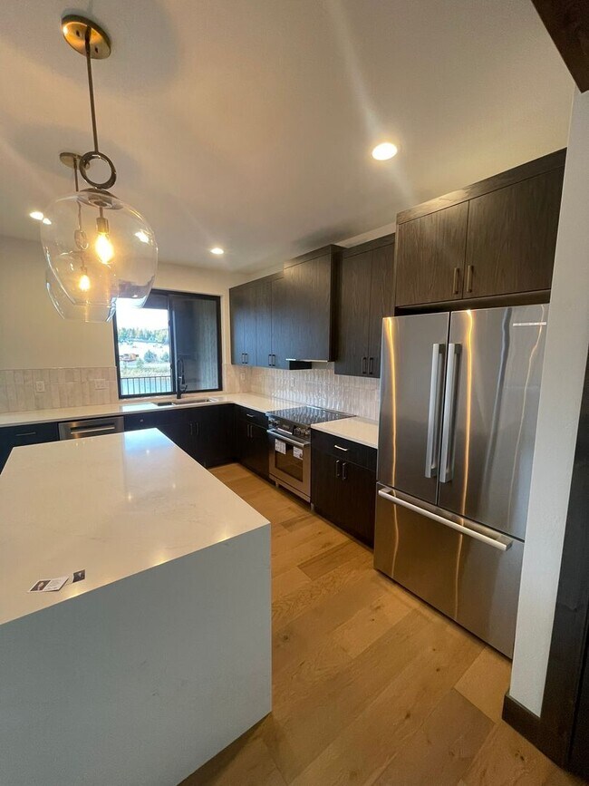 Building Photo - Brand New Three Story Whitefish Townhouse