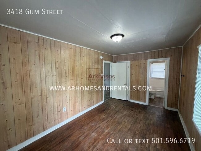 Building Photo - 3418 Gum St