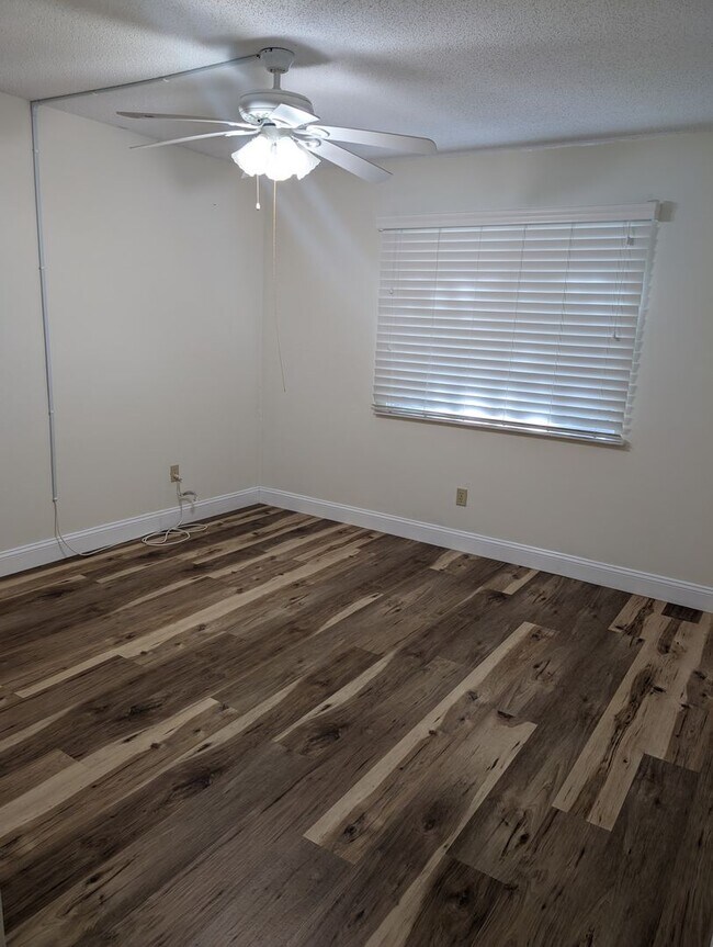 Building Photo - 504-A Amelia Woods