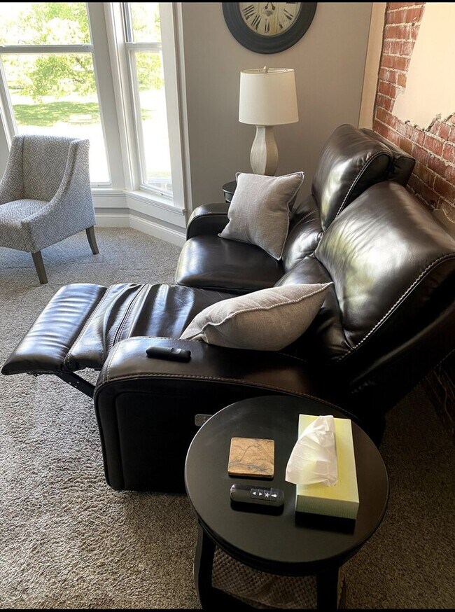 Building Photo - Experience the Lofts Collective