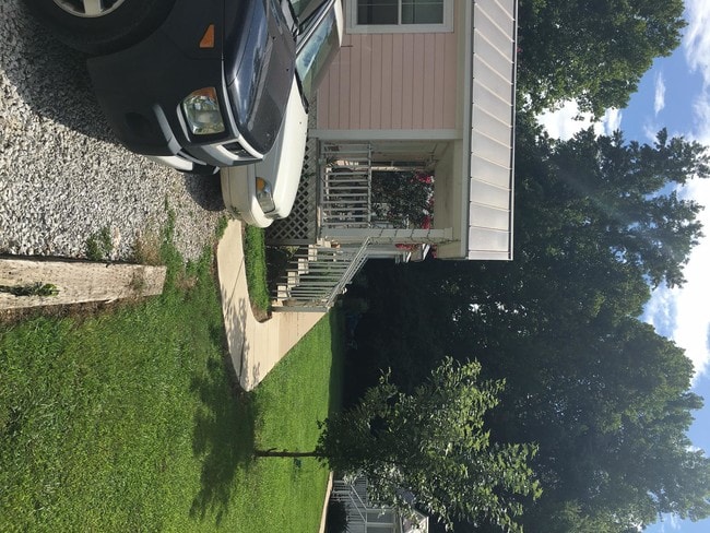 Building Photo - 22 Cottage Grove Dr