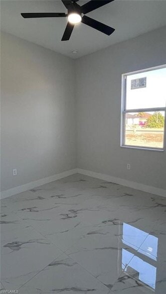 Building Photo - 1009 NE 15th Ln