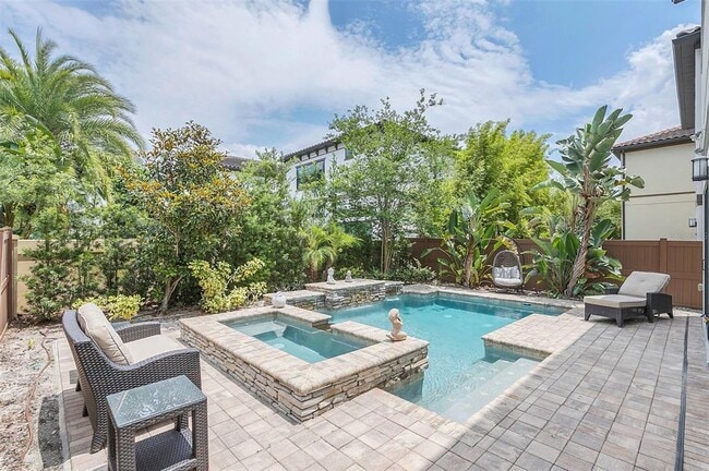 Building Photo - 8436 Via Vittoria Way