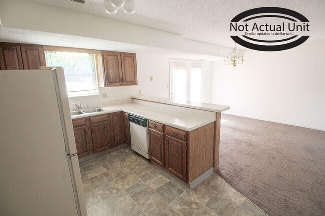 Building Photo - 1910 Mirtle Grove Ct