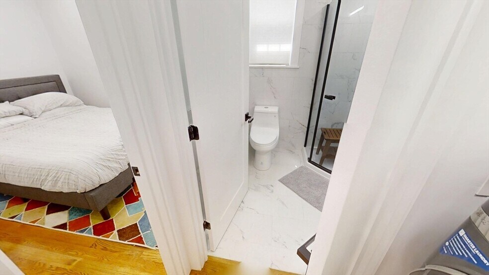 Building Photo - 36 Shepard St