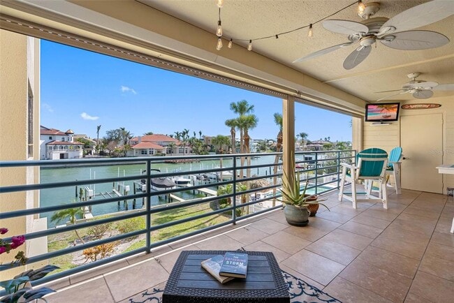 Building Photo - 363 Pinellas Bayway S