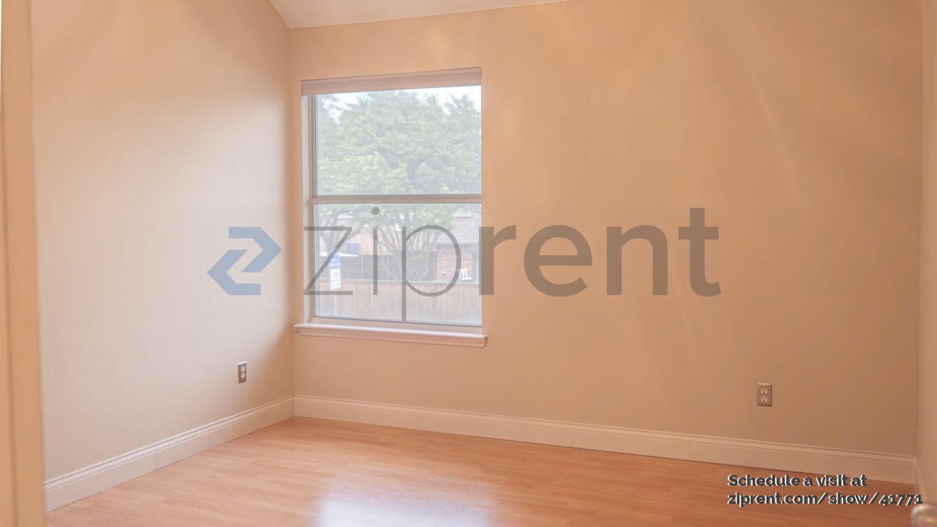 Building Photo - 5800 Pine Ridge Blvd