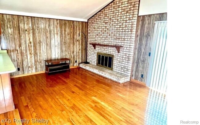 Building Photo - 13770 White Cap Dr