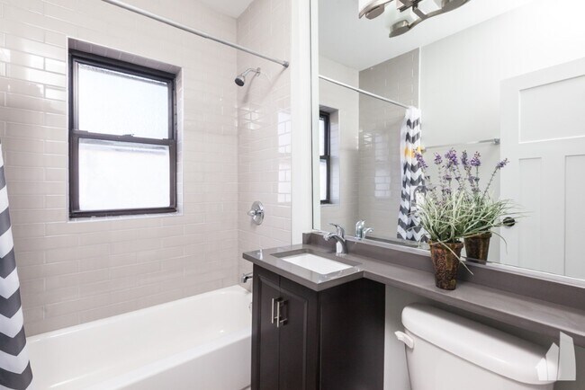 Building Photo - 701 W Brompton Ave