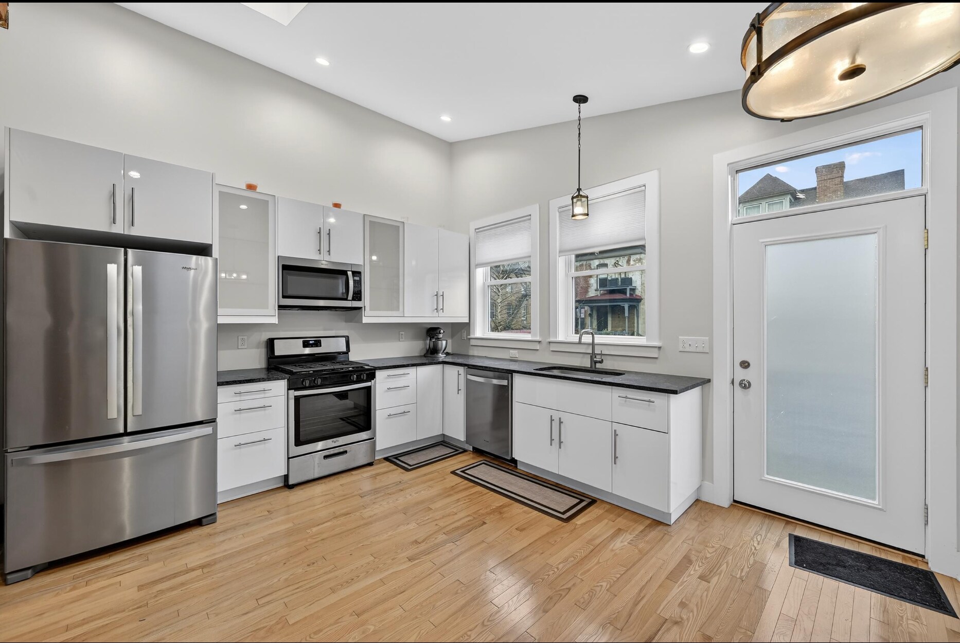 Building Photo - 5549 Columbo St