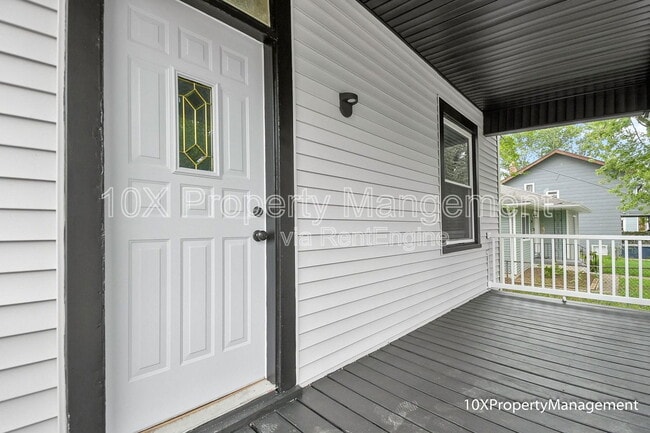 Building Photo - 2014 Floral Ave