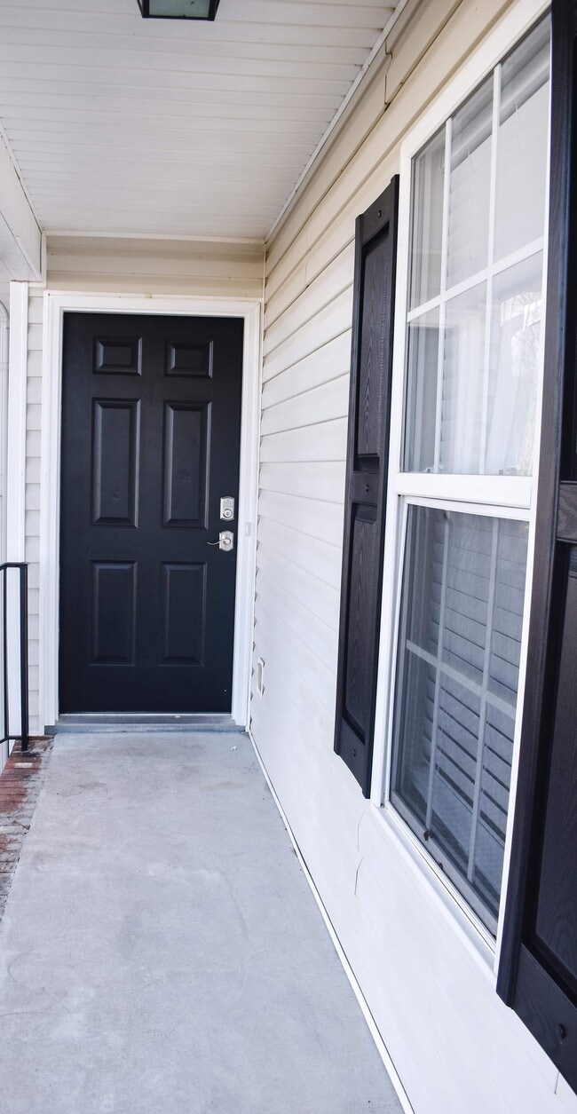 Building Photo - Deveron Townhome