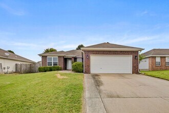 Building Photo - Great 3 Beds + 2 Baths Home with Solar Panels! Large Covered Patio!
