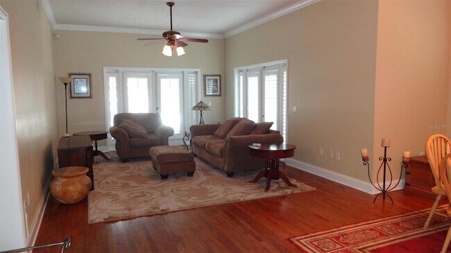 Building Photo - 1144 Delaney Ave