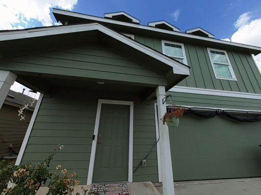 Building Photo - Modern Family Home with Gas Cooktop, 2-Car Garage & Neighborhood Amenities