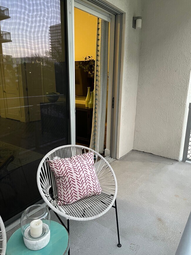 Building Photo - 455 NE 27th St