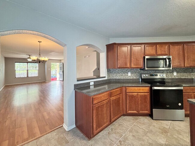 Building Photo - Beautiful 4 Bedroom Home in Inwood Place!