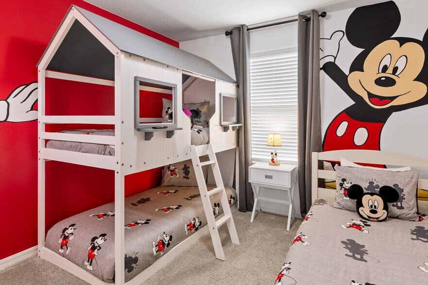 Building Photo - 1828 Tropical Palms Cir