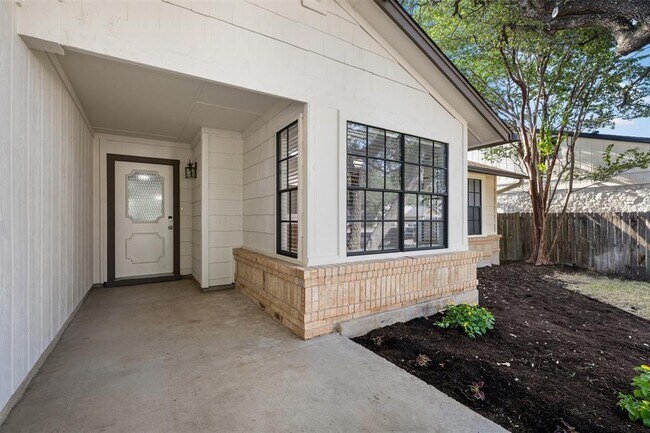 Building Photo - 11464 Bristle Oak Trail