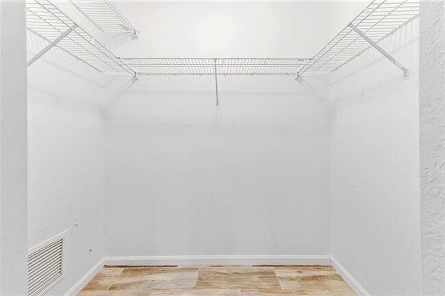 Building Photo - 5606 NW 109th Way