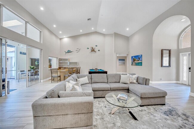 Building Photo - 1643 Seabreeze Blvd