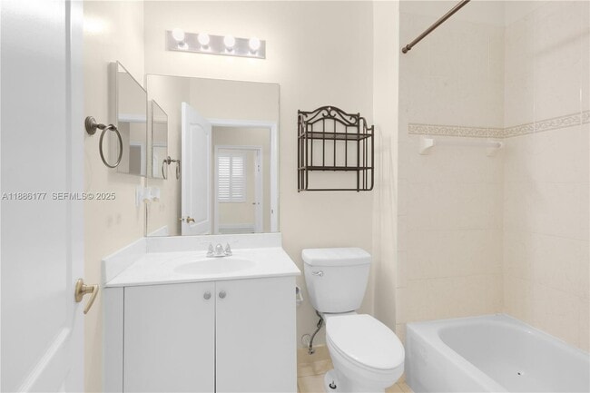 Building Photo - 4108 NE 22nd St