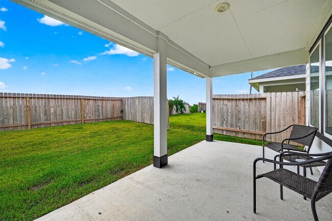 Building Photo - 8730 Shumard Oak Dr