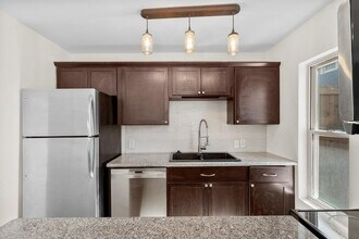 Building Photo - 4039 Cole Ave