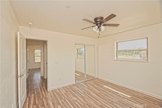 Building Photo - 8435 Buena Vista Ave