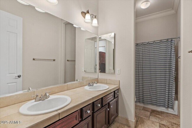 Building Photo - 3410 E Vallejo Ct