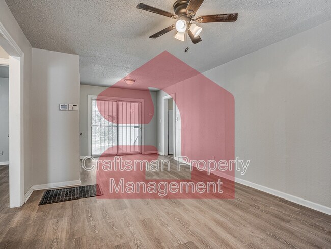 Building Photo - 1201 Carverdale Dr