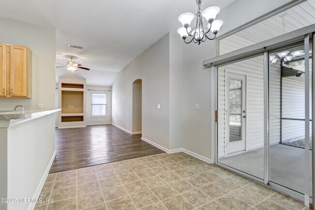 Building Photo - 749 Grand Parke Dr