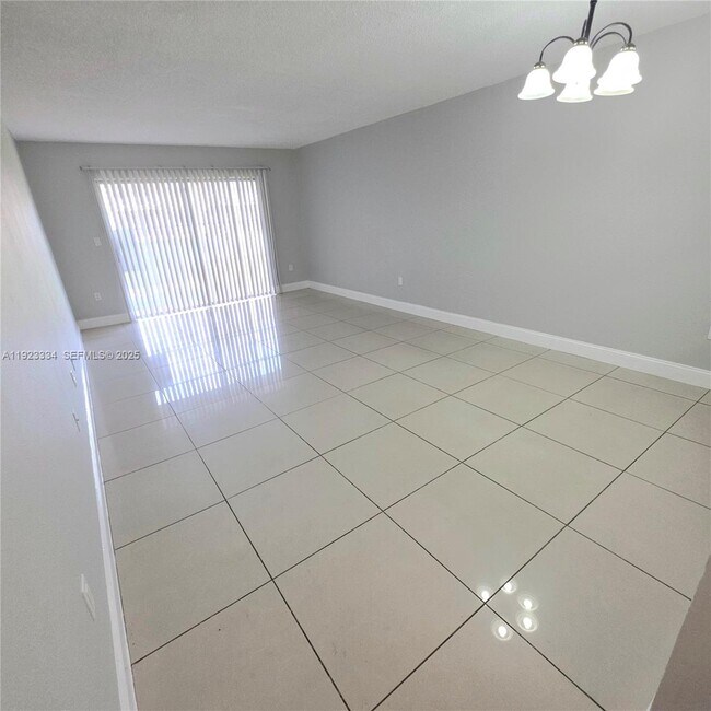 Building Photo - 301 NW 177th St