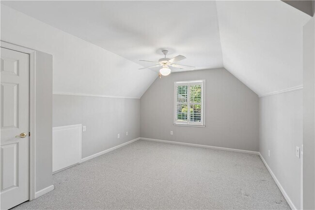 Building Photo - 520 Redding View Ct NW