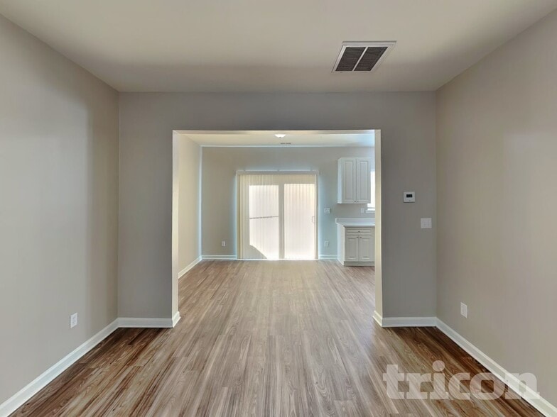 Building Photo - 1330 Nadies Ct