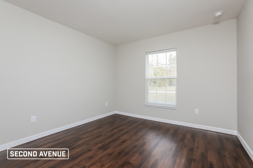 Building Photo - 2600 SW 152nd Ln