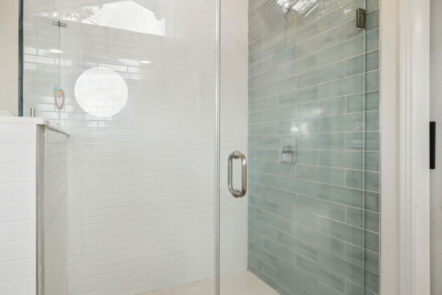 Building Photo - 4106 Leeward Pt
