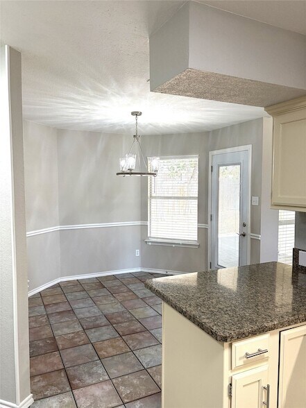 Building Photo - 1310 McAnear Ct