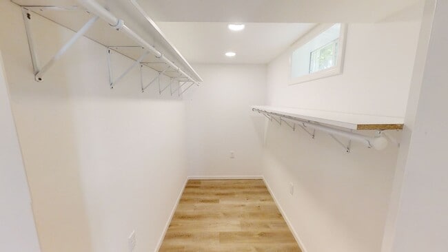 Building Photo - Large Updated 4-Bedroom Home for Rent – Moline