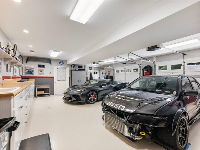 Building Photo - 3965 Hamilton View Way NE